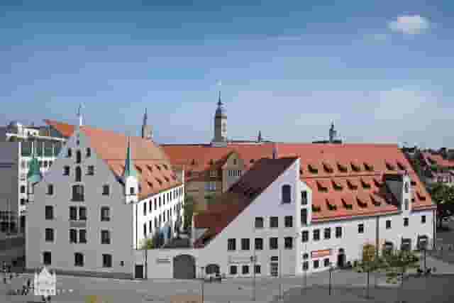 Von Parish Kostümbibliothek