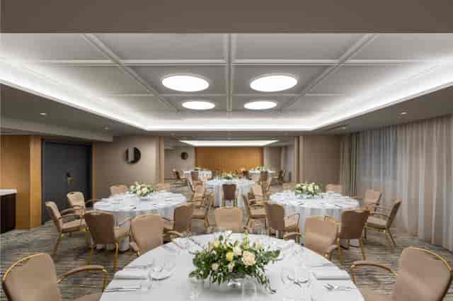 Enescu Events Space with coffered ceilings, ideal for luxury wedding receptions and corporate galas.