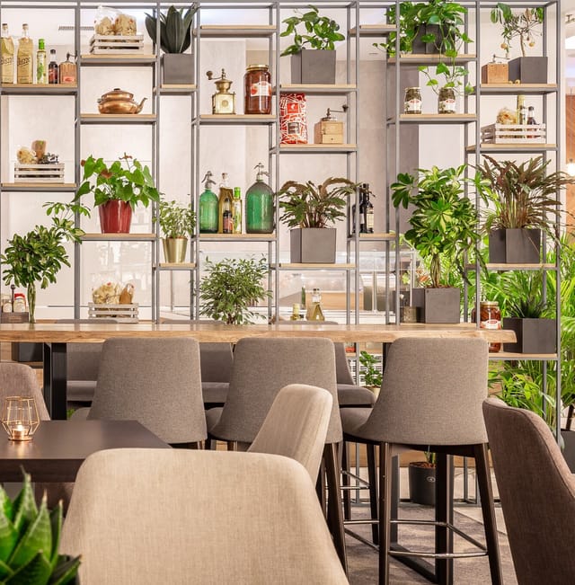 Spatiu coworking Hilton Garden Inn Old ...