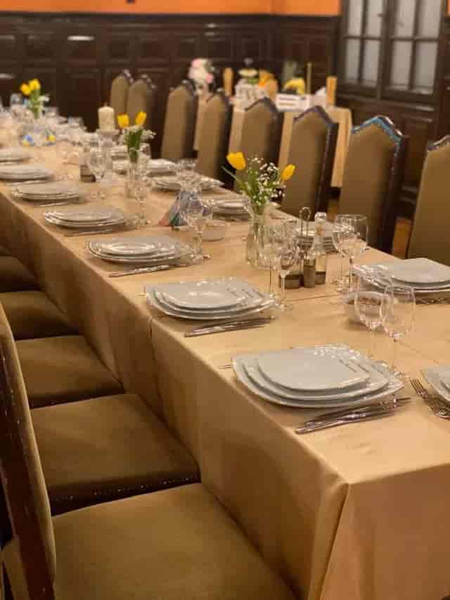 Salon restaurant banquet setup at Casa Universitarilor București for corporate event or wedding.