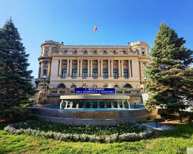 Galeria Artelor historic venue for formal ceremonies and governmental summits.