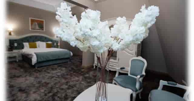Luxury Sala Caragiale suite at Grand Hotel Traian for bridal prep and VIP events.