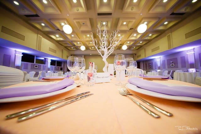 Sala Eminescu banquet hall with white tree centerpiece for elegant wedding or gala event.