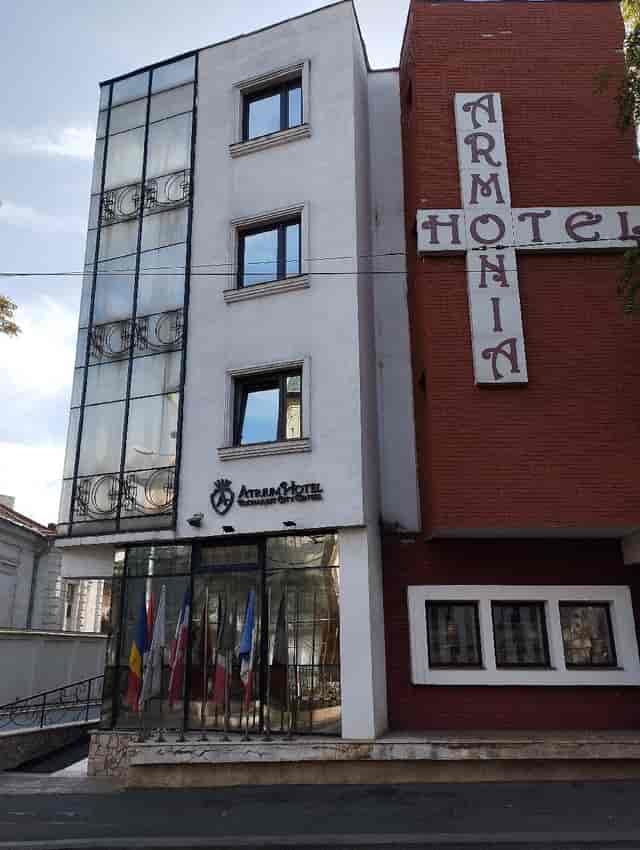Boutique board meeting room at Atrium Hotel Bucharest City Center for intimate corporate events.