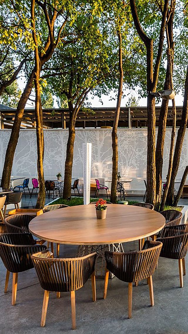 Modern outdoor breakout space at Casa Di David for intimate networking and corporate events.