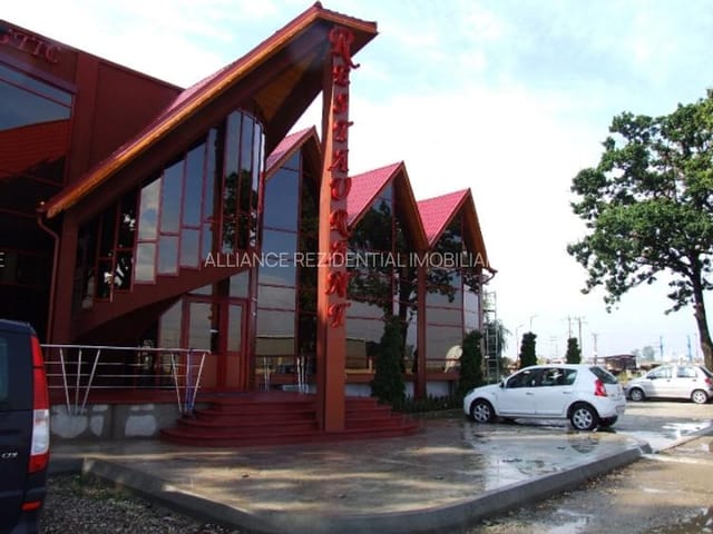 Vaulted Salon Panoramic at Complex Turistic Miorita, ideal for corporate and wedding events.