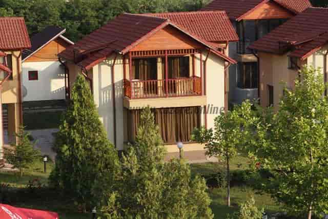 Miorita restaurant, villa-style lodging for corporate retreats and team building off-sites.