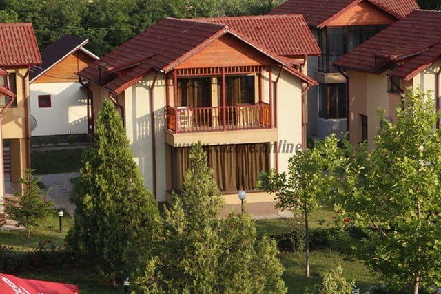 Miorita restaurant, villa-style lodging for corporate retreats and team building off-sites.