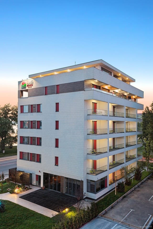 Modern Tomis Garden boutique hotel for intimate corporate retreats and executive offsites.