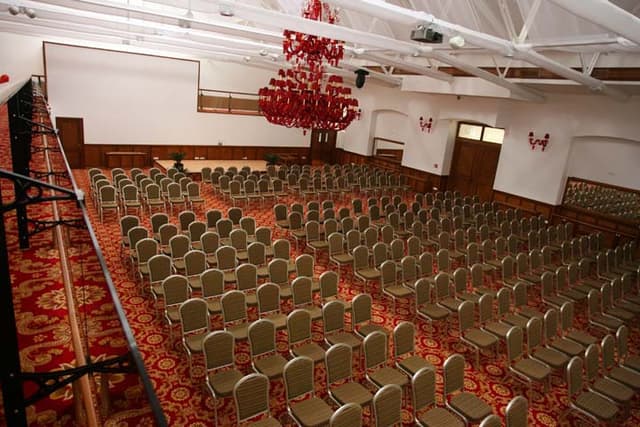 Banquet hall