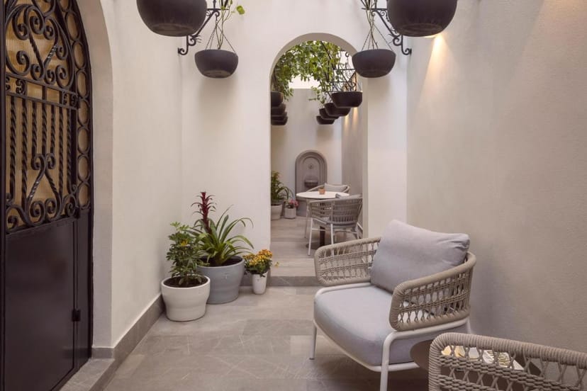 Intimate boutique breakout space at Hotel Casa Cleo for VIP meetings and corporate event networking.