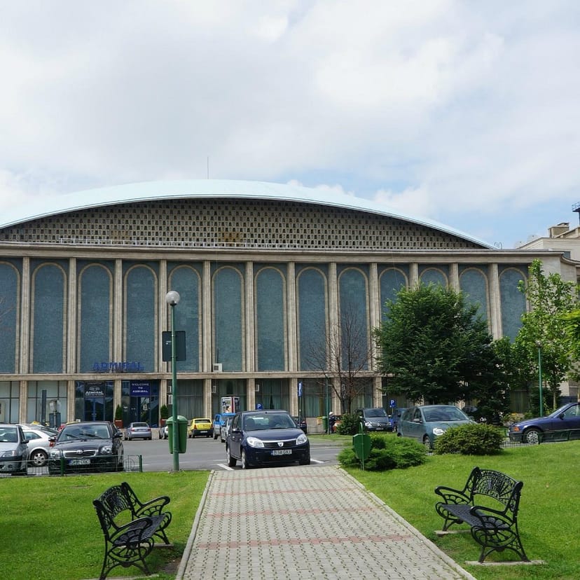 Sala Palatului concert hall, mid-century architecture, ideal for plenary sessions and exhibitions.