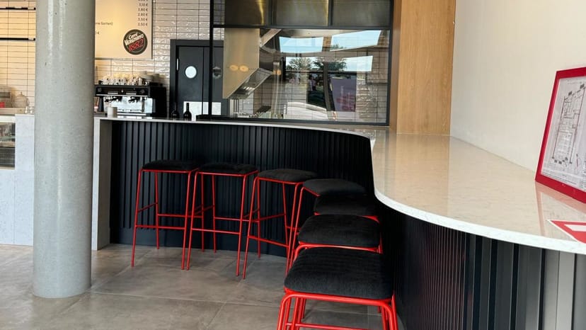 Coffee bar at Let Enzo Out Berlin, ideal for event breakout areas and networking lounges.