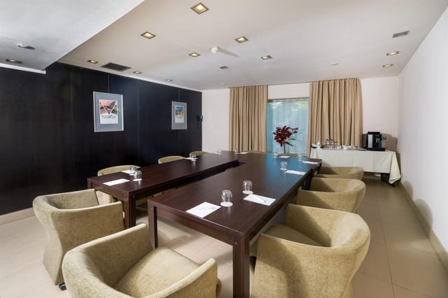 NH BUCHAREST BUCURESTI 4* (România ...