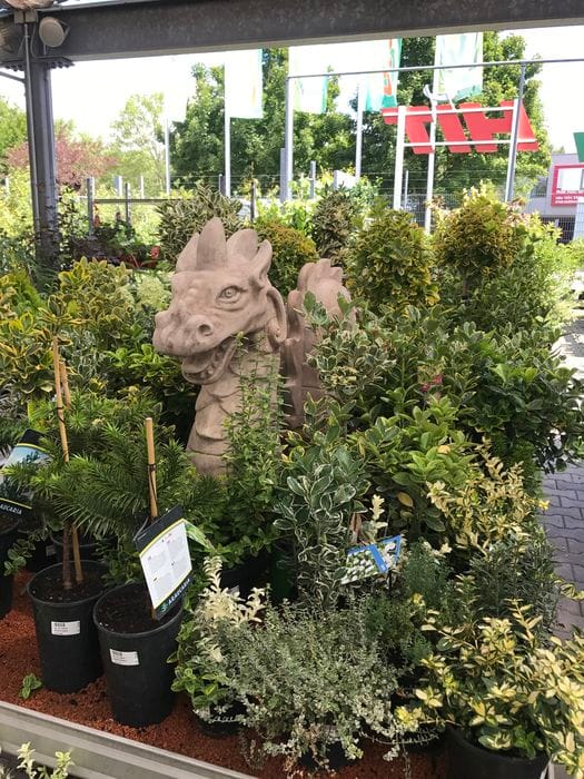 Whimsical garden party focal point at Dehner Garten-Center for outdoor event decor.