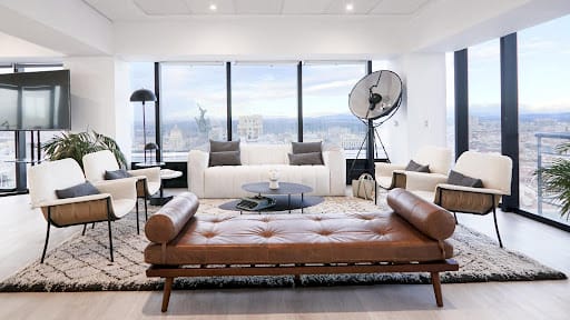 Bulevar30 VIP meeting space with city views for executive retreats and networking events.