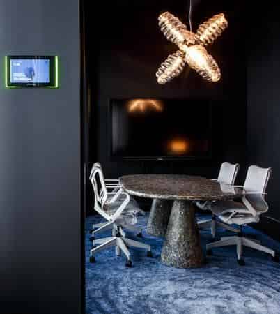 Lobby lounge