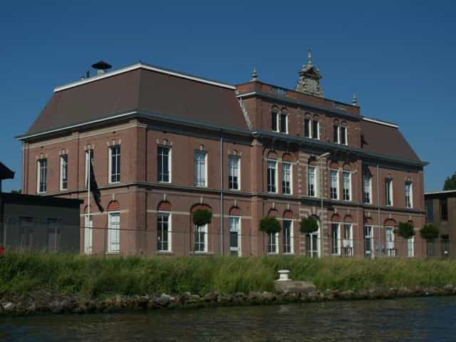 Jeanne d’Arc waterfront event venue, historic site for corporate events and outdoor gala locations.