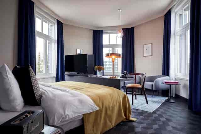 Premium hotel suite in Park Centraal Amsterdam for executive business travel and VIP site inspection.