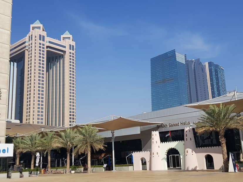 Dubai World Trade Centre plaza: modern convention venue for large-scale corporate events.