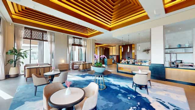 Aleka + Dana at Anantara Mina Al Arab: Sophisticated hotel lounge for networking and VIP events.