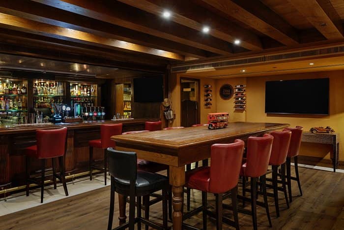 Elegant meeting room at Four Points Dubai for corporate networking and breakout events.