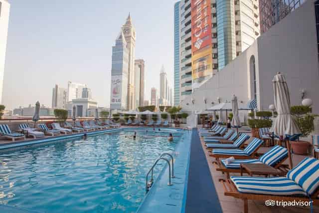 Pool Lounge