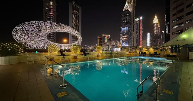 Pool Lounge