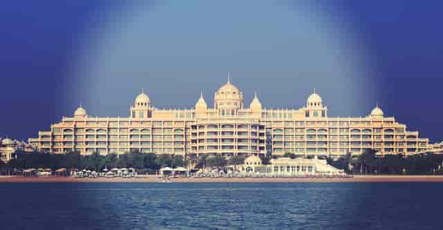 Luxury waterfront resort for executive retreats and outdoor corporate events at Palm Jumeirah.