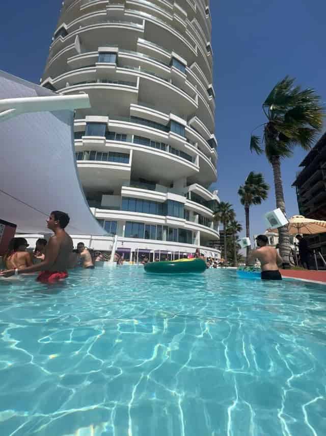 MiMi's Pool Club