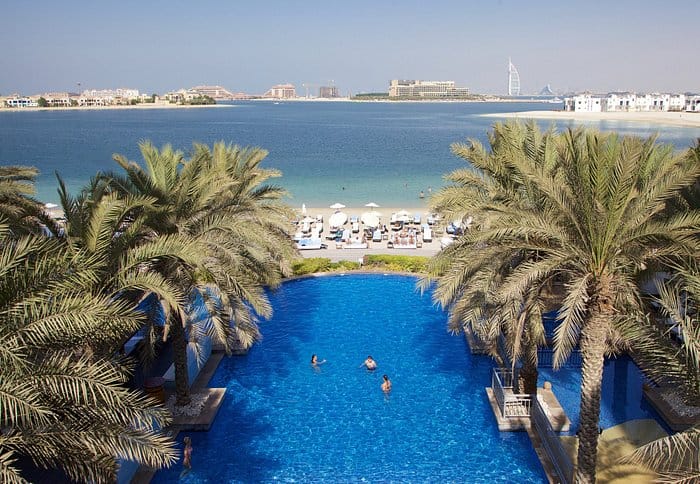 MÖVENPICK JUMEIRAH LAKES TOWERS ...