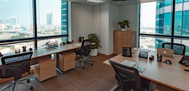 Coworking office in Jumeirah Bay X2 Tower for professional breakout sessions and corporate meetings.