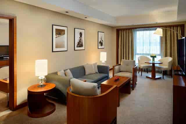 Oud Metha Ballroom: Versatile hotel suite for VIP meetings and breakout sessions.