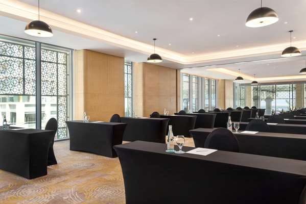 Zomorrod Meeting Room