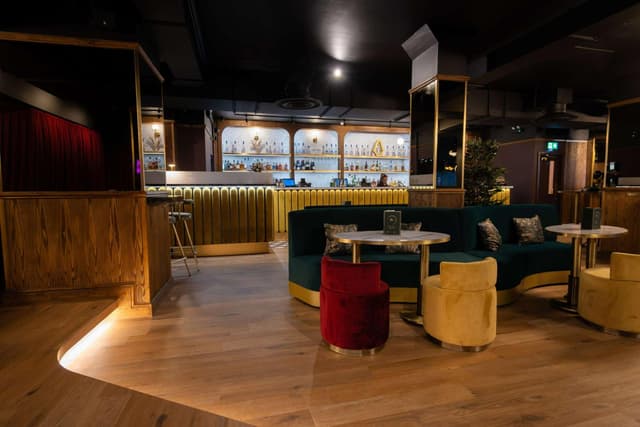 The 1 Bar