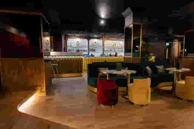 The 1 Bar