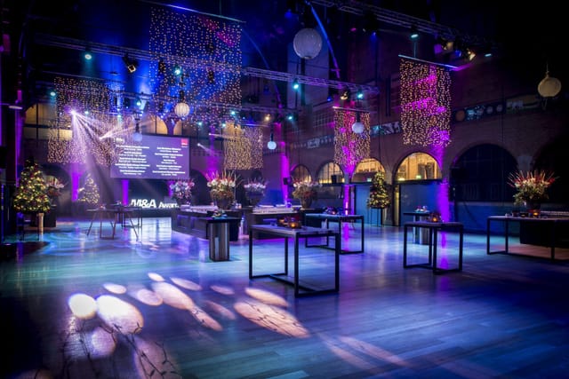 Elegant Effectenbeurszaal in Beurs van Berlage, perfect for upscale events and ceremonies.