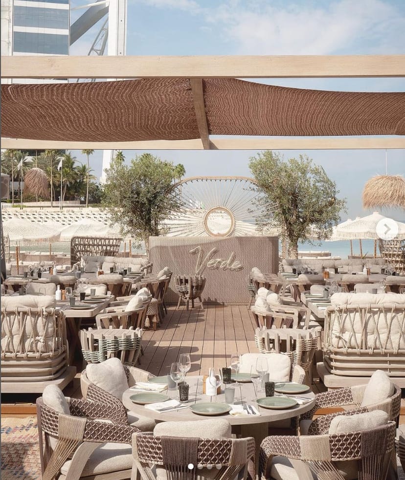 Verde Beach, Jumeirah: Upscale outdoor venue for luxury incentive luncheons and networking events.
