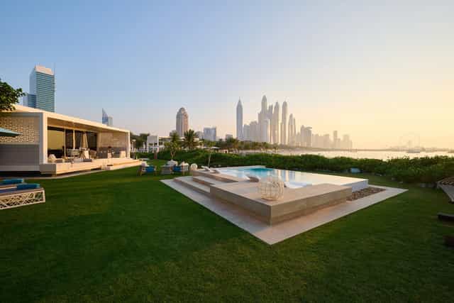 Drift Private Villa Dubai: Luxury outdoor venue for VIP networking and exclusive corporate events.