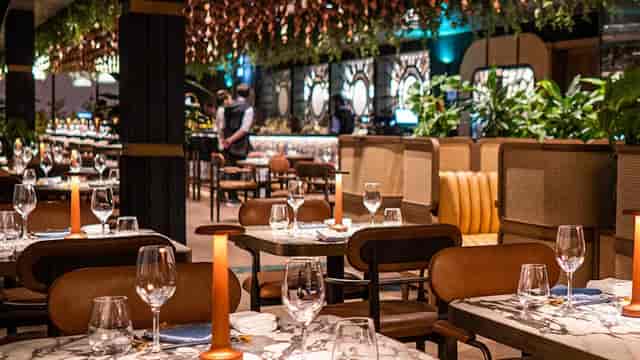 Terraces in Clay: Atmospheric restaurant venue for corporate dinners and networking events.