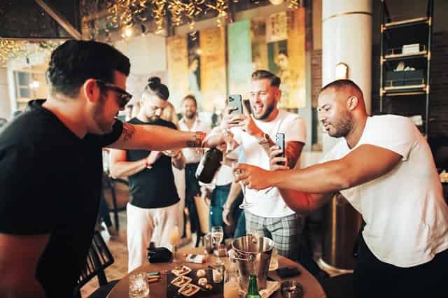 Bar