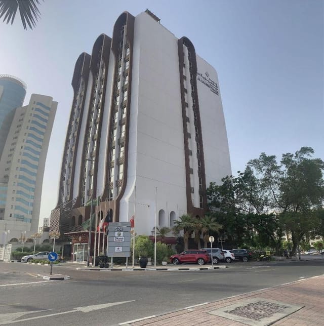 Al Khaleej Palace Deira meeting room for corporate conferences and diplomatic events.