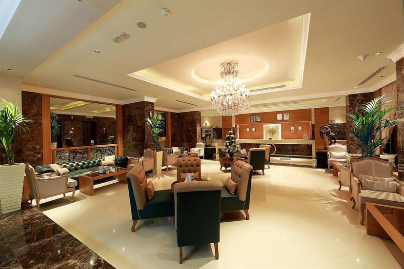 Al Khaleej Palace Deira hotel meeting room for VIP networking and corporate event venue.