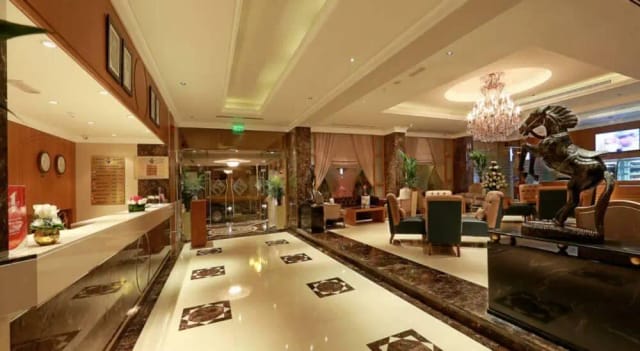 Upscale hotel lobby at Al Khaleej Palace Deira for VIP meetings and corporate events.