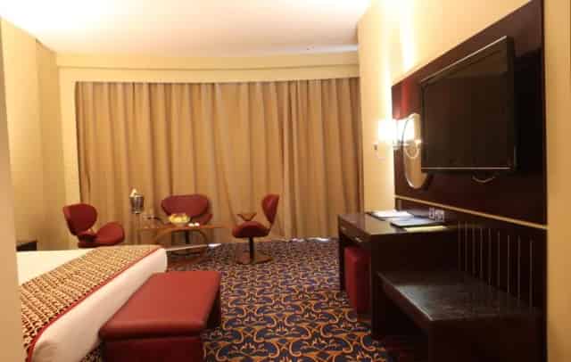 Rooms & Suites