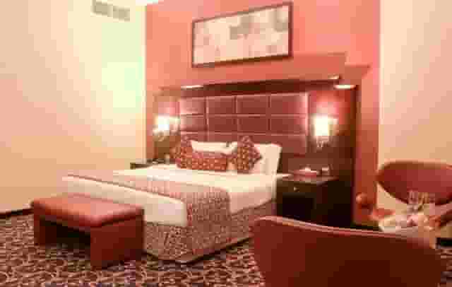 Rooms & Suites