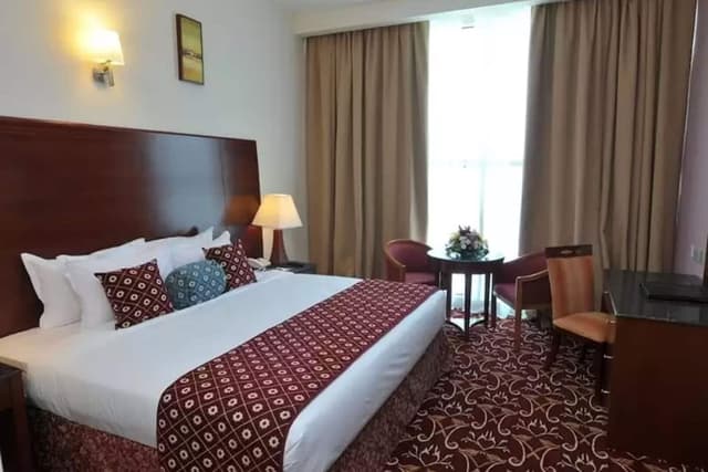 Rooms & Suites