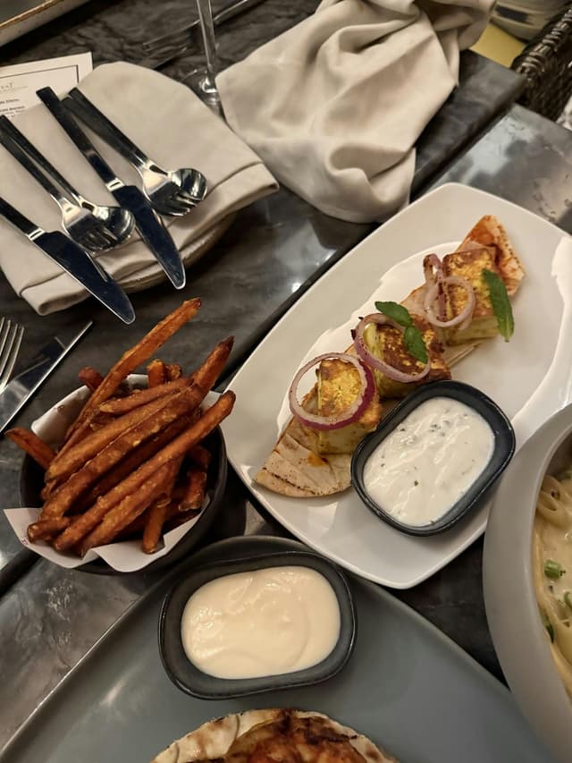 Raia Rooftop Restaurant and Lounge