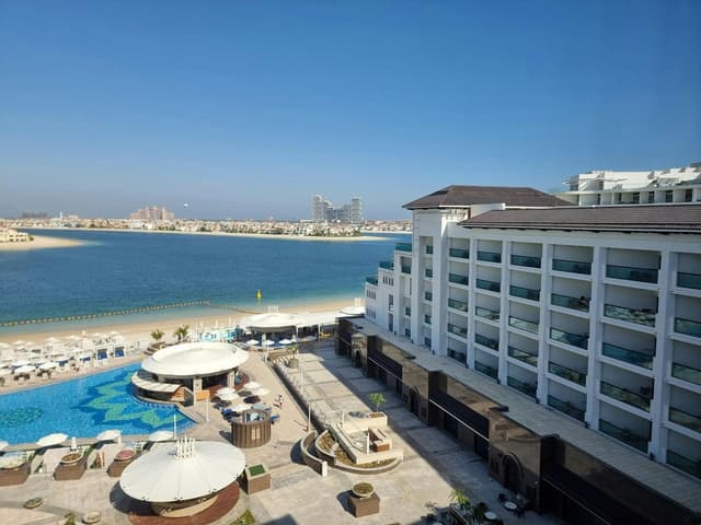 Raia Rooftop Restaurant and Lounge