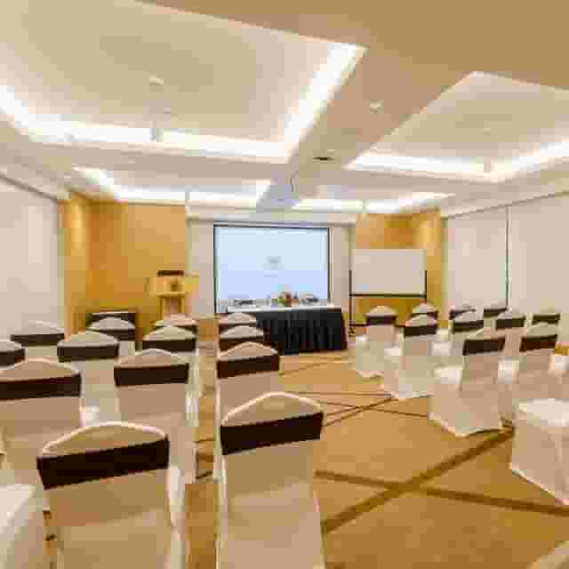 Executive Lounge